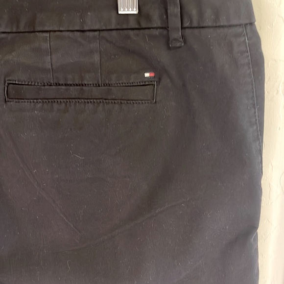 Tommy Hilfiger 9” Hollywood Bermuda short - Picture 3 of 3